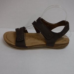 Khombu Size 7 Brown Sandals New Womens Shoes